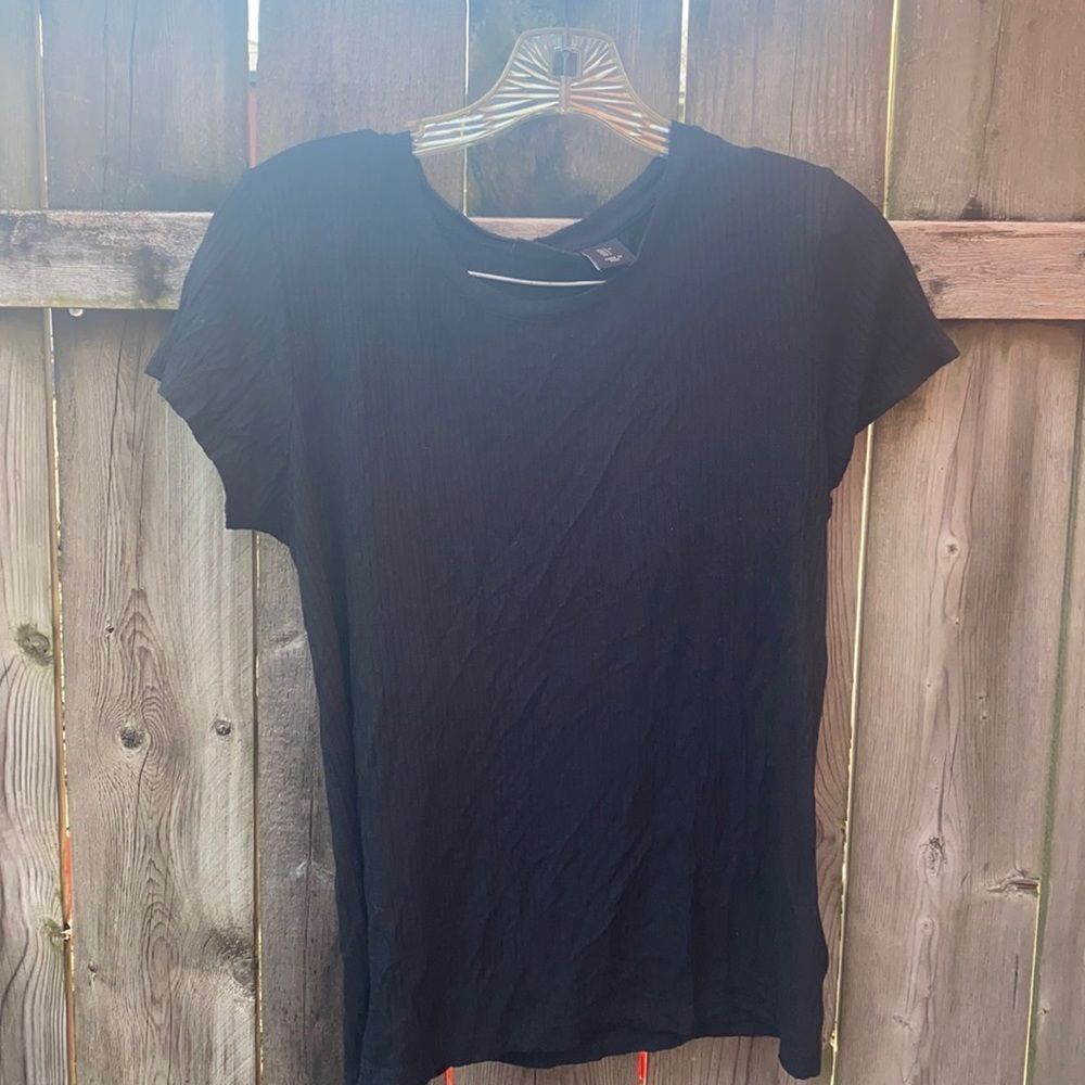 Rachel and Zoe black ribbed tee sz. L